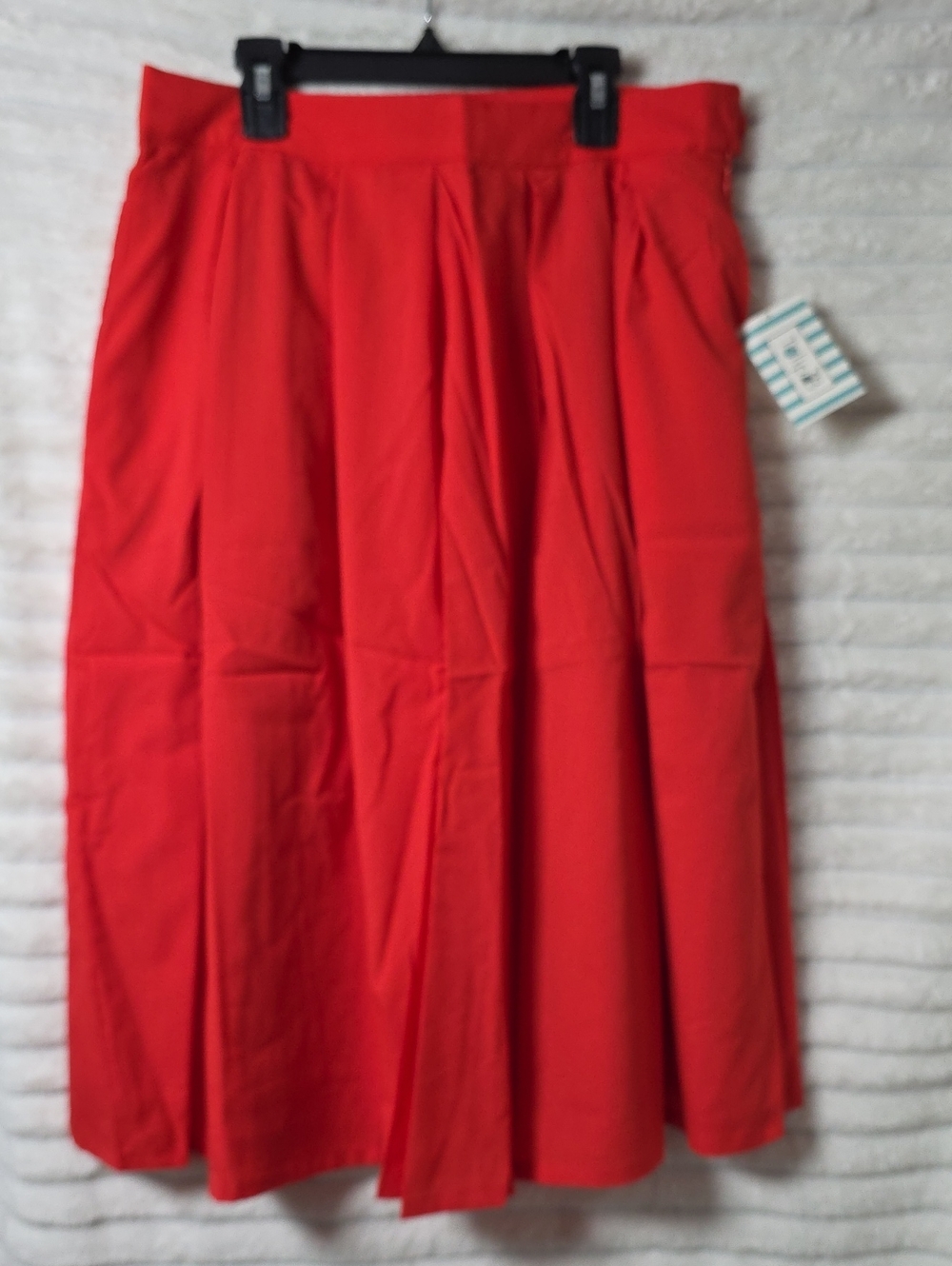 Tulip B Red Pleated Midi Skirt XL New With Tags